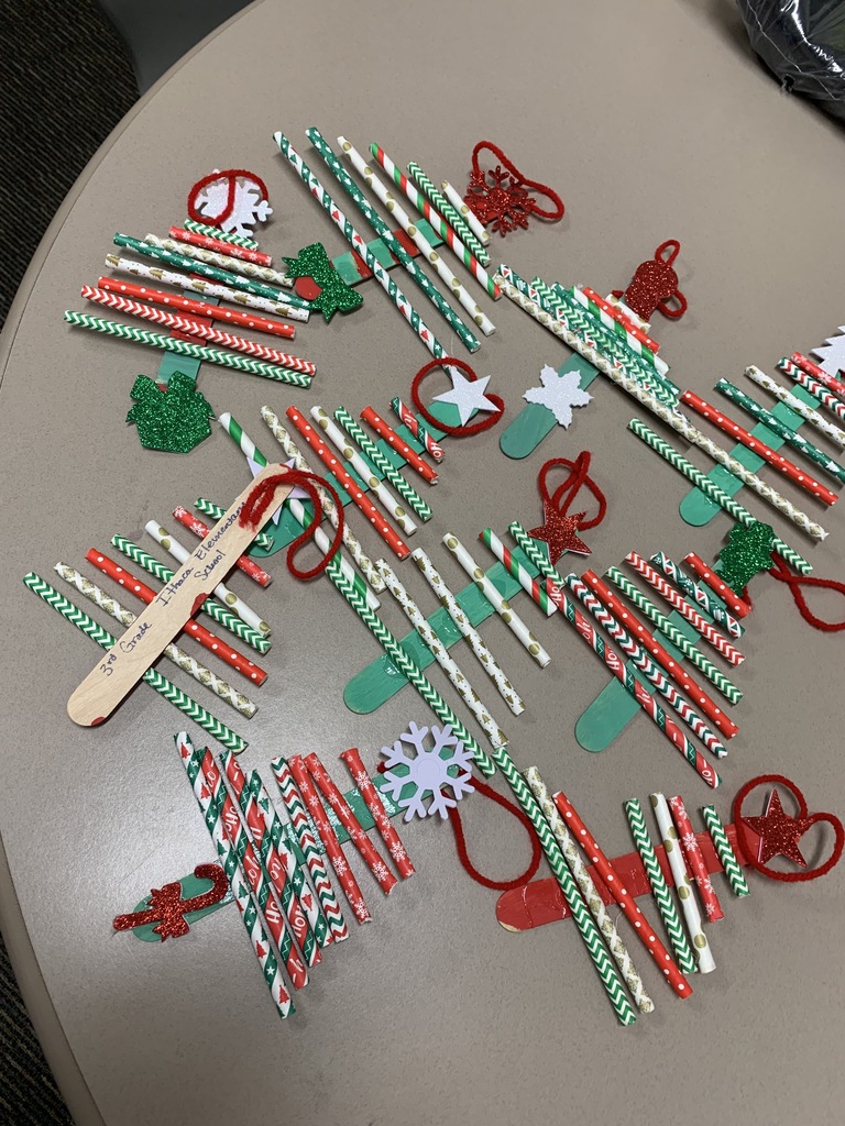 Mrs. Pulvermacher's 3rd graders make ornaments for the State Capital