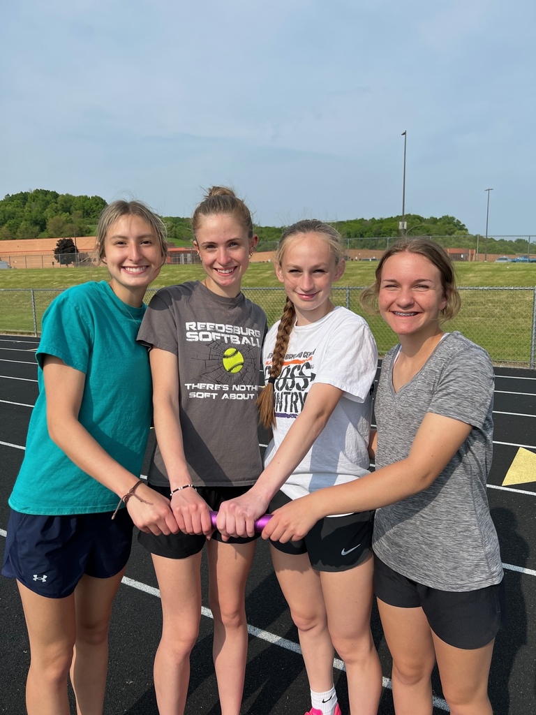 Ithaca/Weston Girls 2023 Sectional 4X200m relay